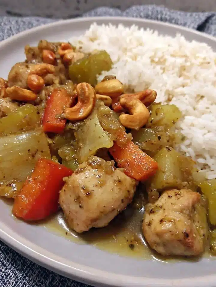 Cashew Chicken Delight 1 Delicious Cashew Chicken Delight stir-fry with chicken, vegetables, and cashews.